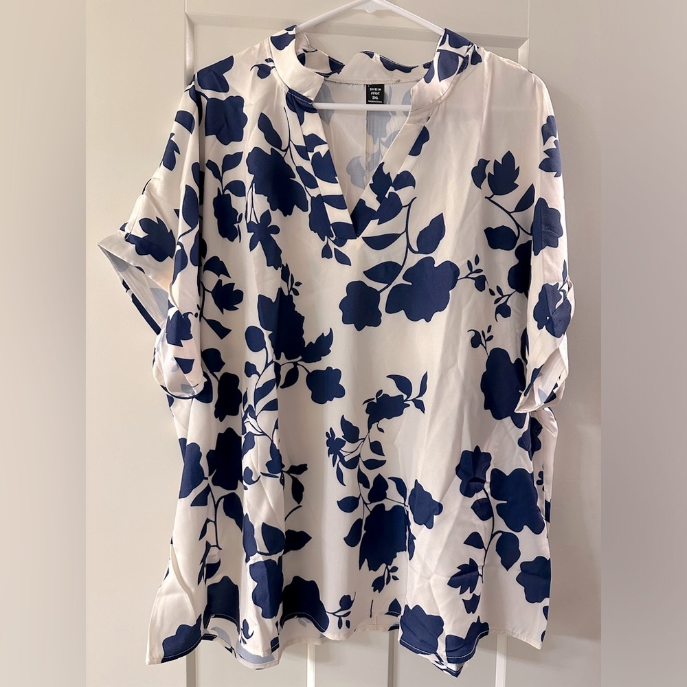 SHEIN short sleeve top